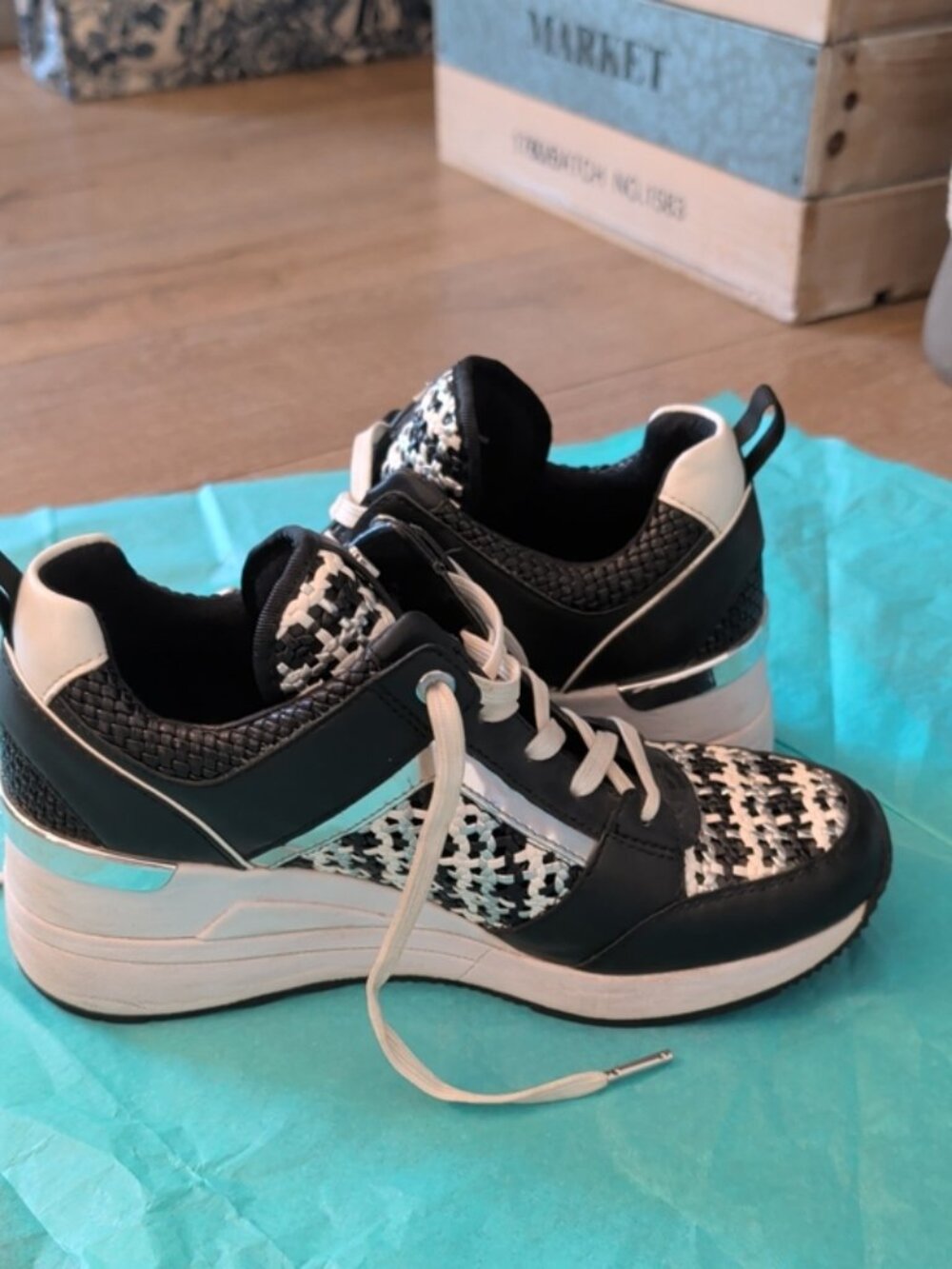 Michael Kors Woven Contrast Black & White Platform Sneakers Size 7